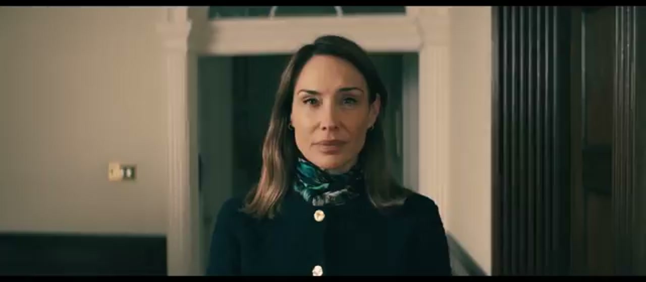 Claire Forlani in Confinement