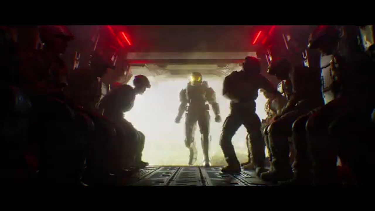 Master Chief boards a Pelican in Halo Campaign Evolved