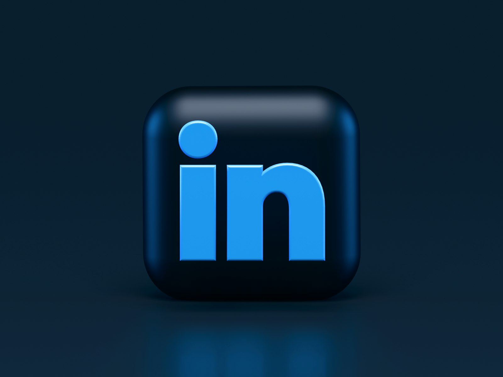 LinkedIn’s AI-slop button is a trust tax on recruiter content